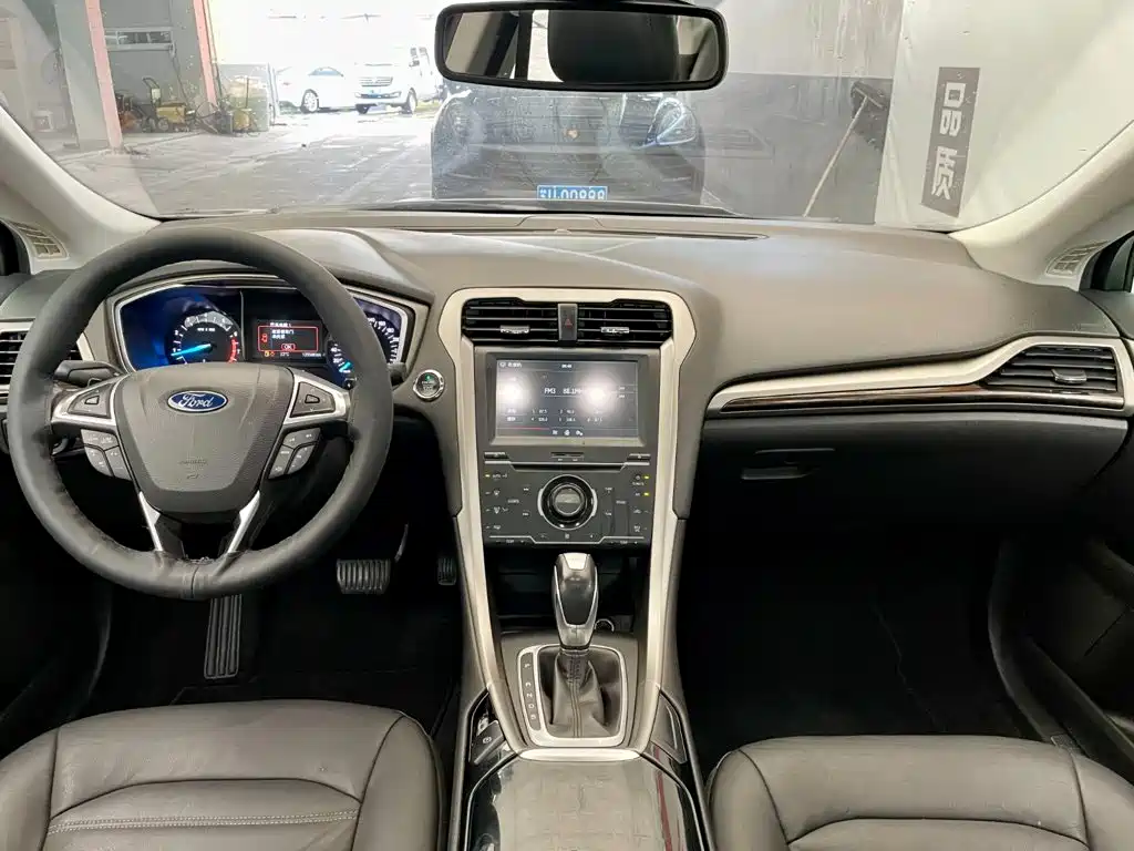 Ford Mondeo — миниатюра 8