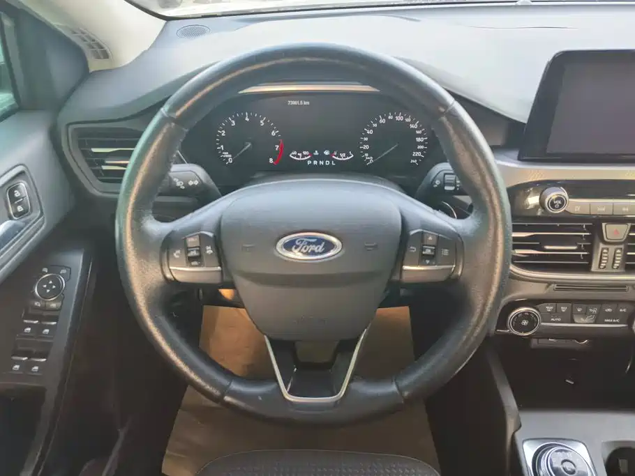 Ford Focus — миниатюра 13