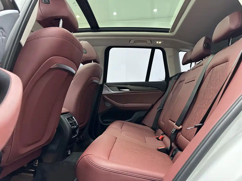 BMW X3 — миниатюра 11