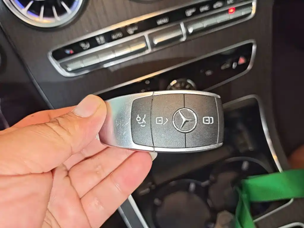 Mercedes-Benz C-Class (Import) — миниатюра 9