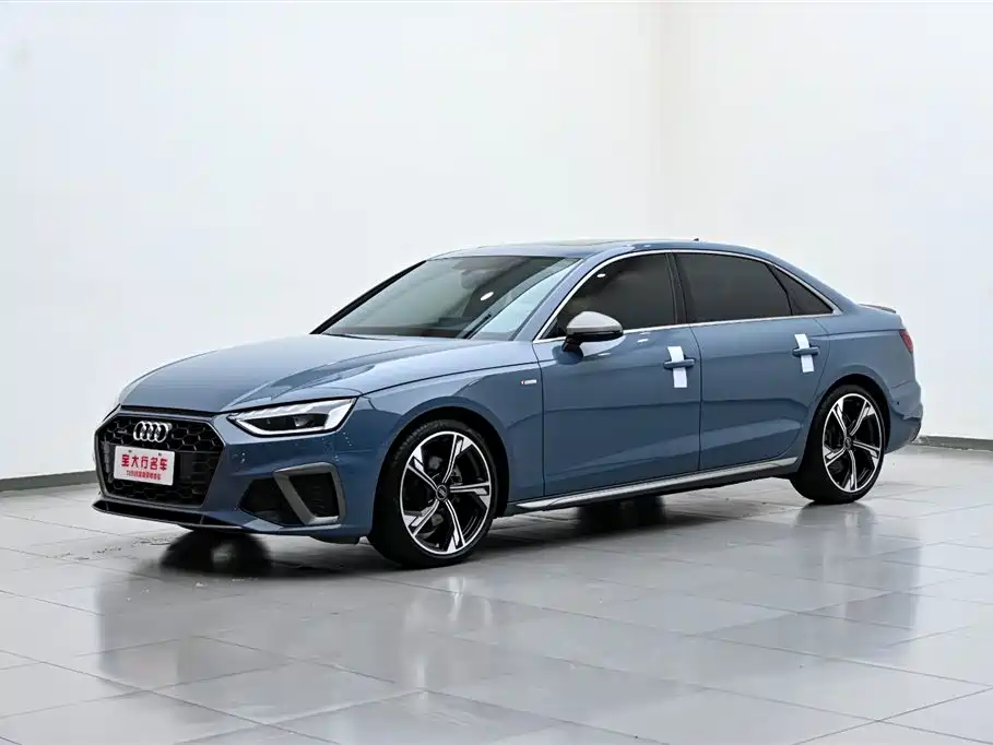 Audi A4L 2022 40 TFSI quattro RS