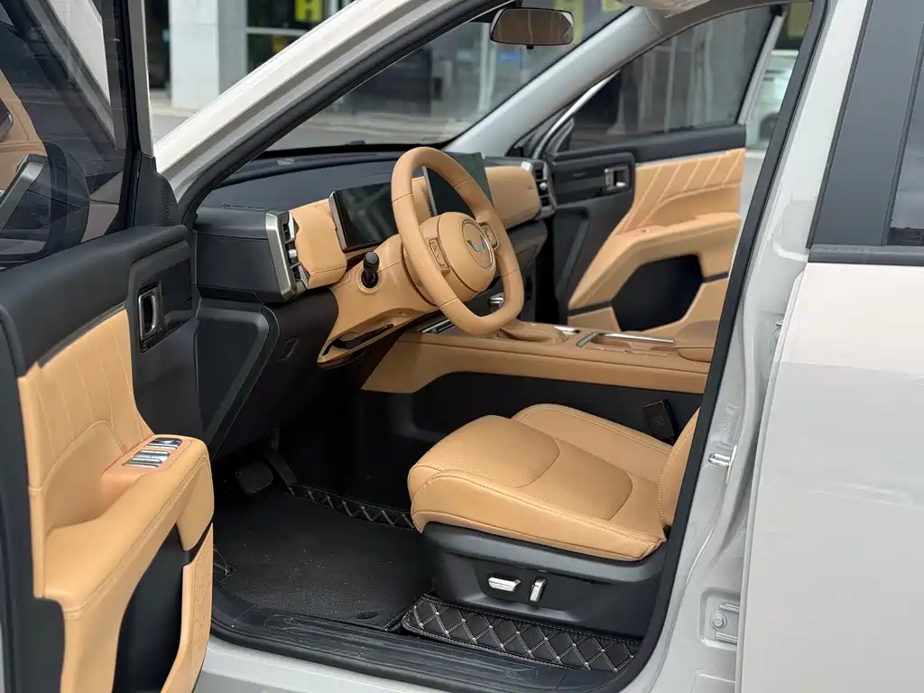 Wuling 560 2026 1.5T CVT Elite