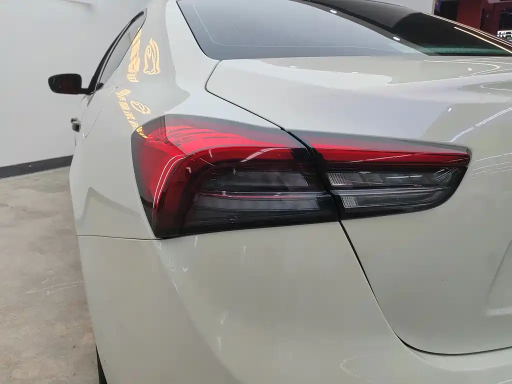 Maserati Ghibli — миниатюра 11