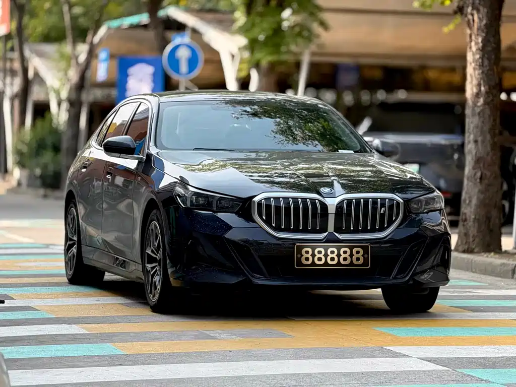 BMW i5 — миниатюра 3