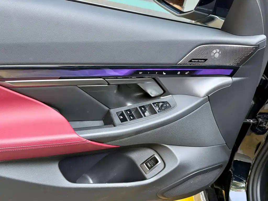 BMW i5 — миниатюра 7