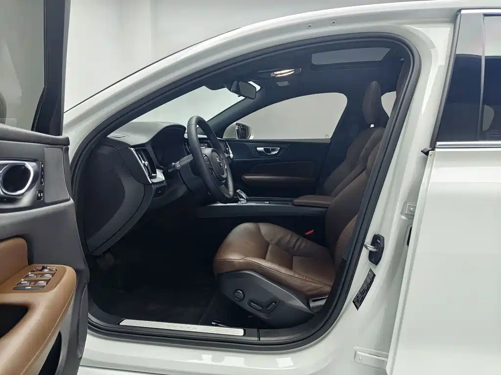 Volvo S60 — миниатюра 8