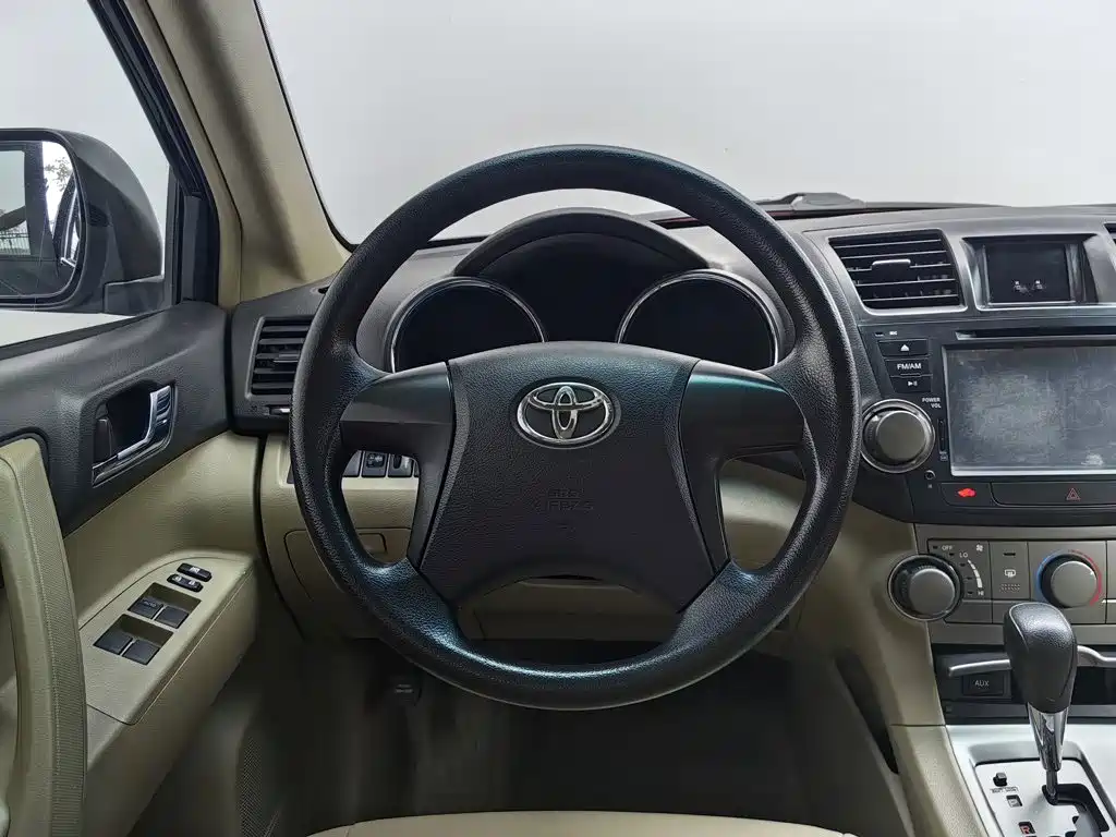 Toyota Highlander — миниатюра 11