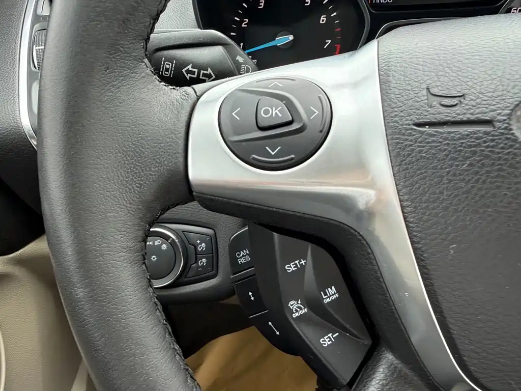 Ford Kuga — миниатюра 15