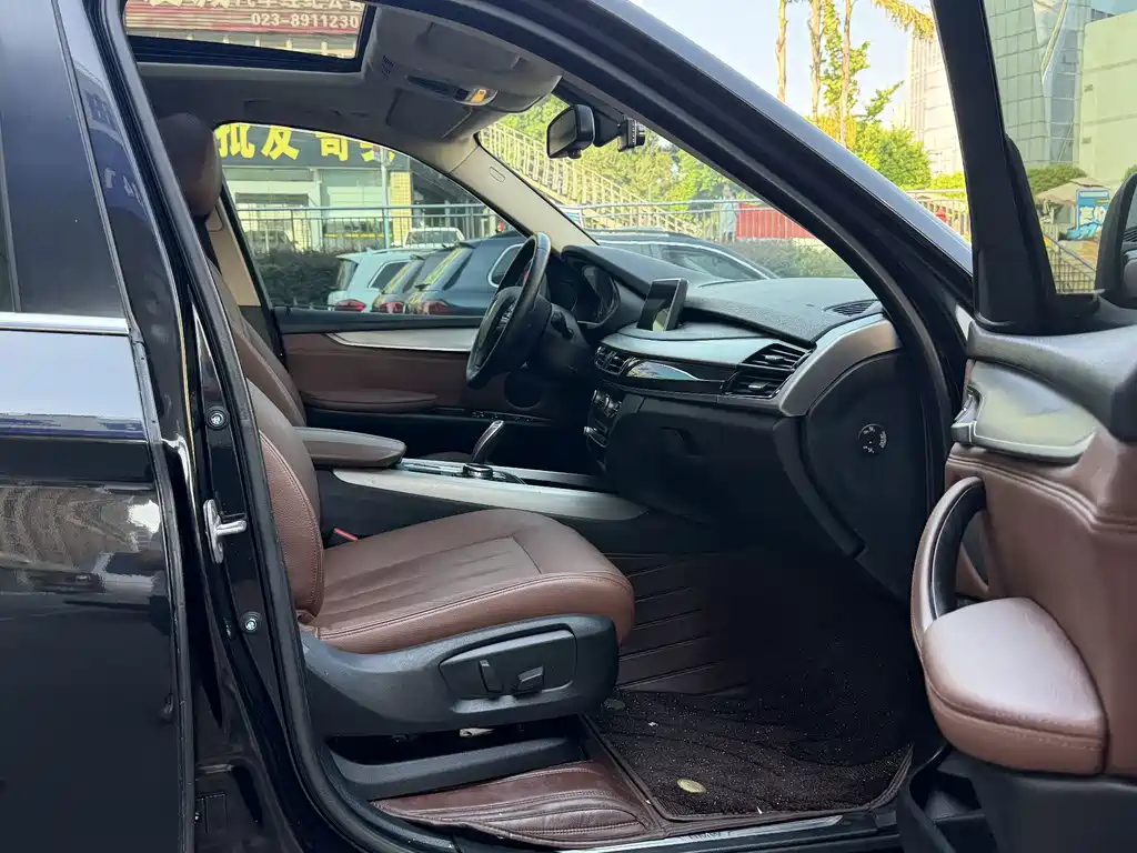 BMW X5 (Import) — миниатюра 9