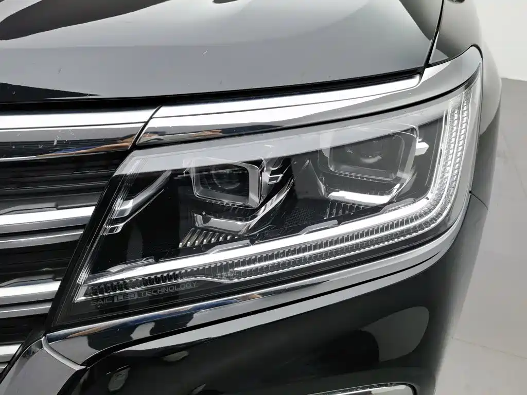 Roewe RX8 — миниатюра 7