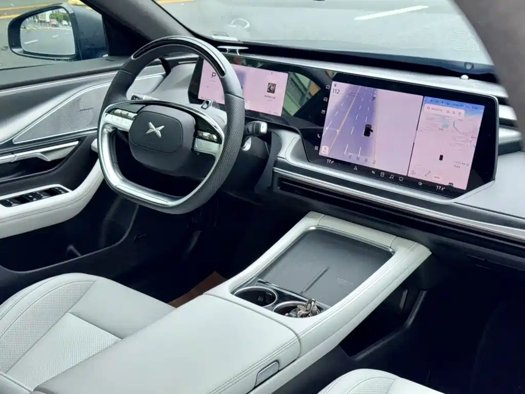 XPeng P7 — миниатюра 4