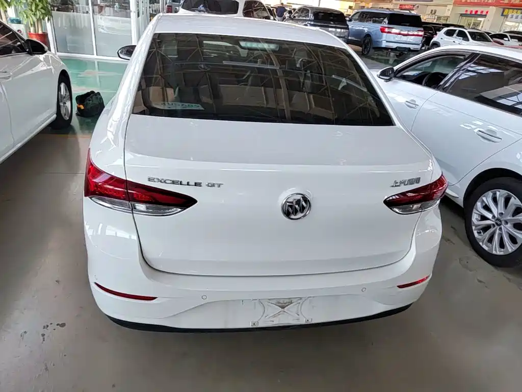 Buick Excelle — миниатюра 6