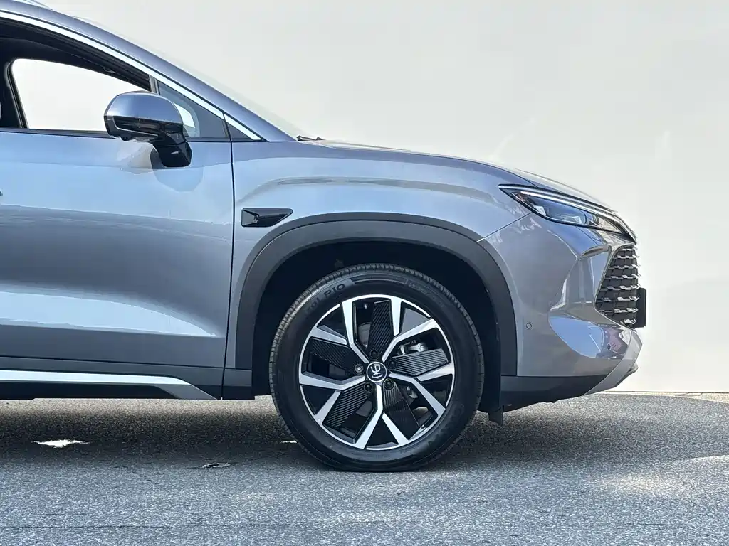 BYD L DM-i — миниатюра 6