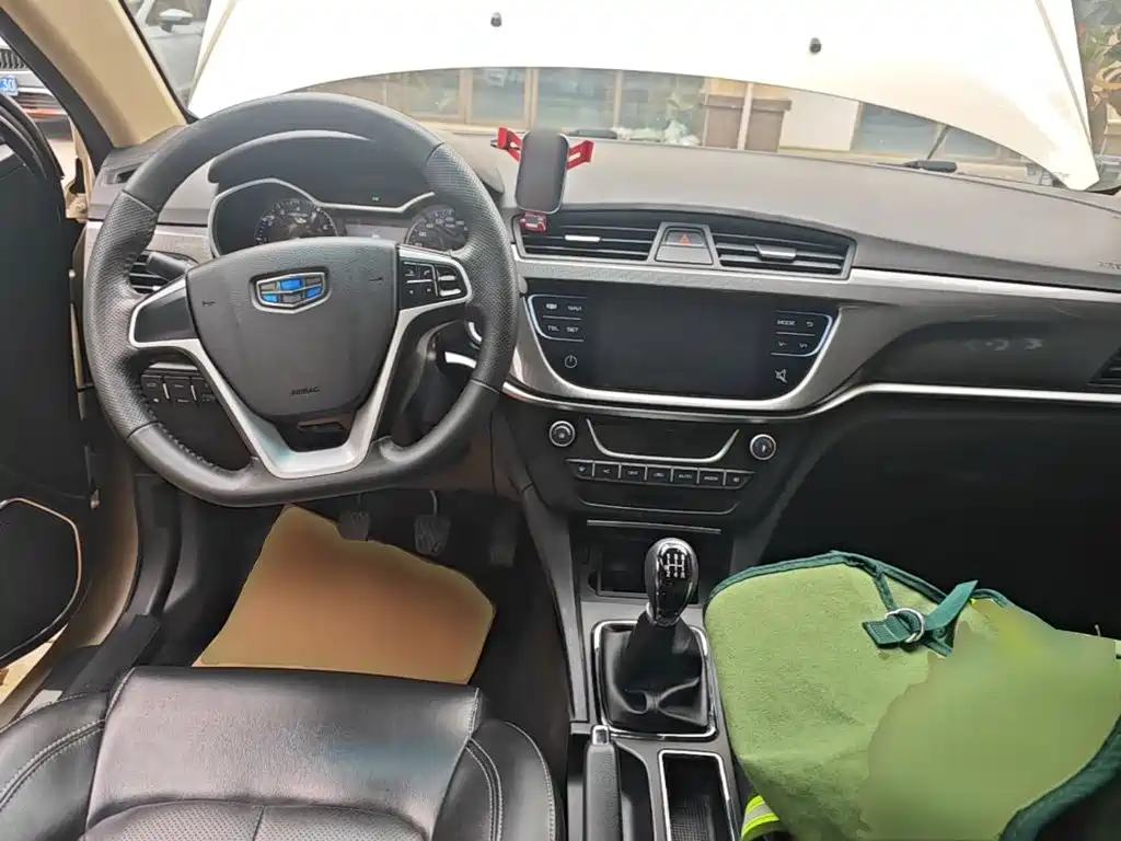 Geely Emgrand — миниатюра 10