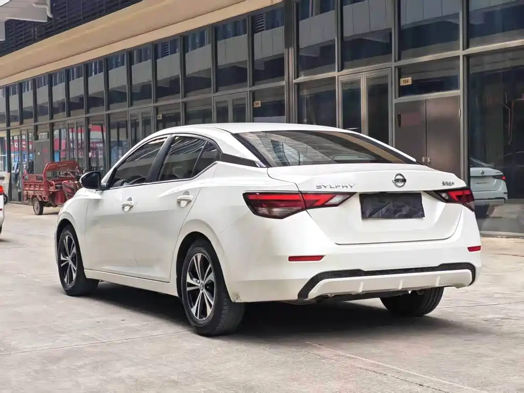 Nissan Sylphy — миниатюра 10