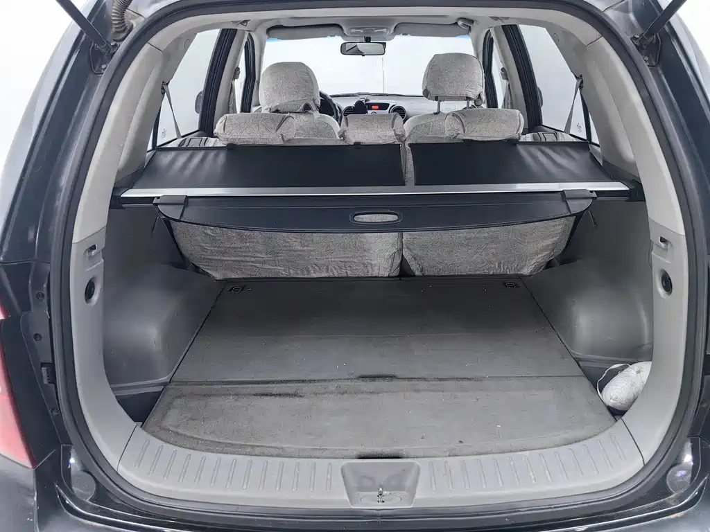 Kia Carens — миниатюра 11