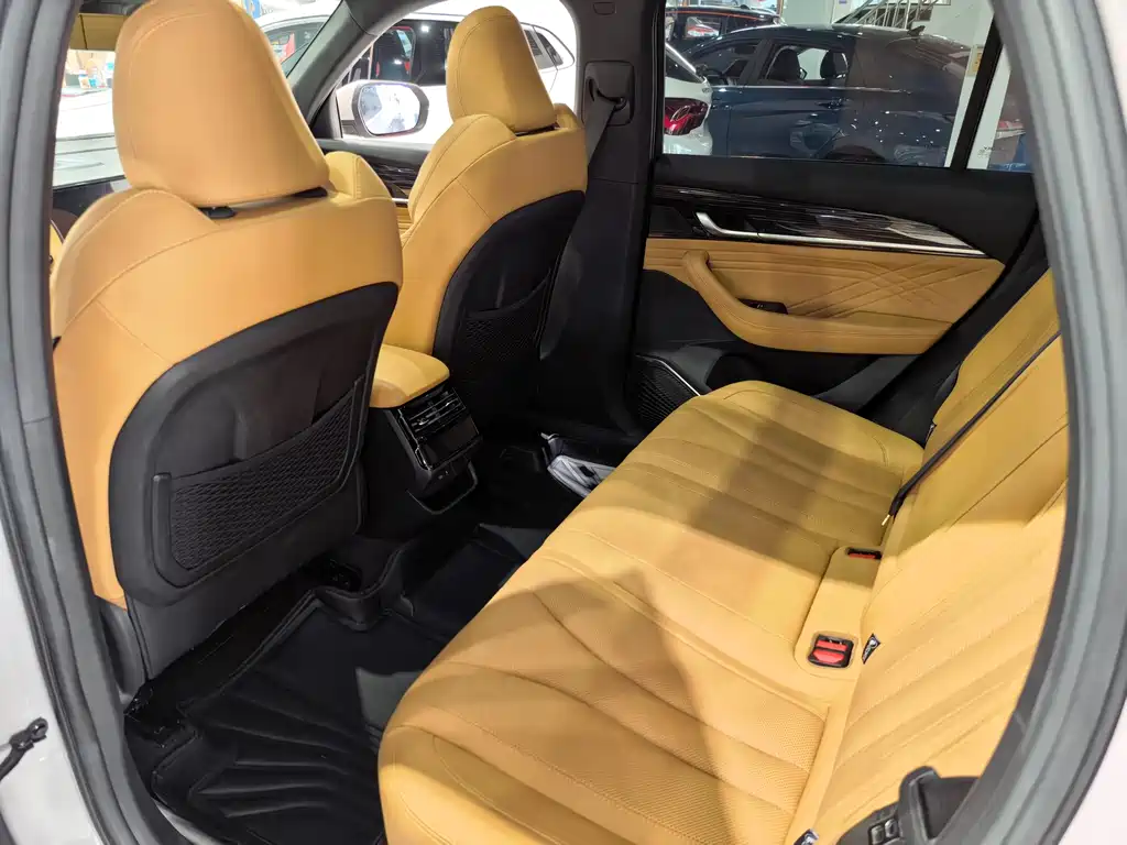 GEELY AUTOMOBILE XINGYUE L