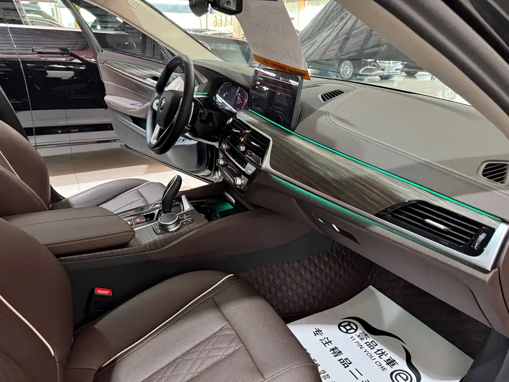 BMW 5 Series — миниатюра 22
