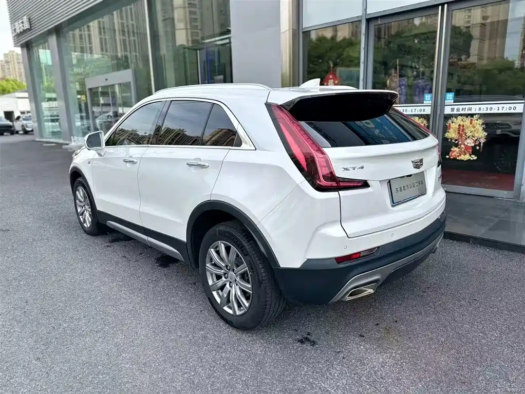 Cadillac XT4 2018 28T Lead