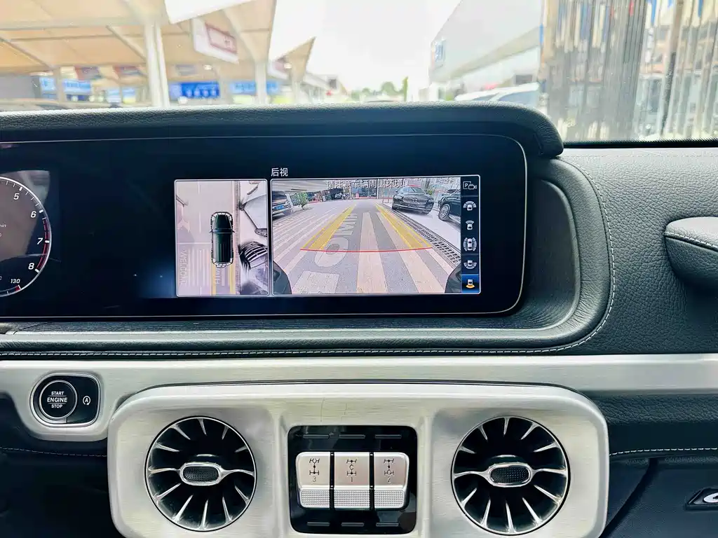 Mercedes-Benz G-Class — миниатюра 8