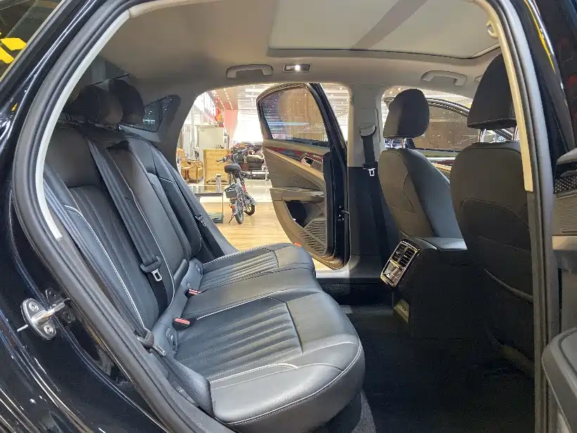 Volkswagen Passat — миниатюра 8