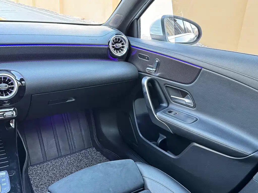 MERCEDES-BENZ A CLASS