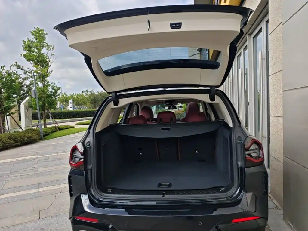BMW iX3 — миниатюра 19