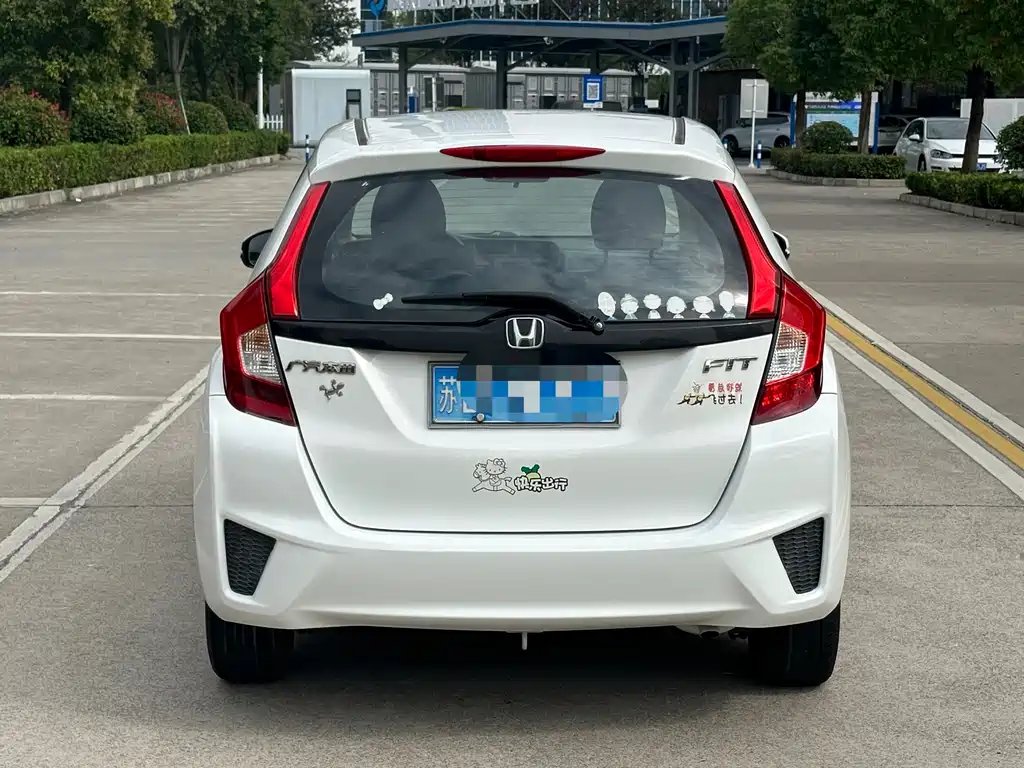 Honda Fit — миниатюра 8
