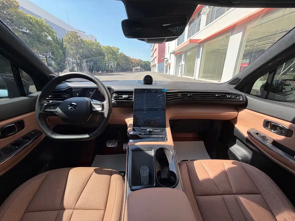 NIO ES8 — миниатюра 15