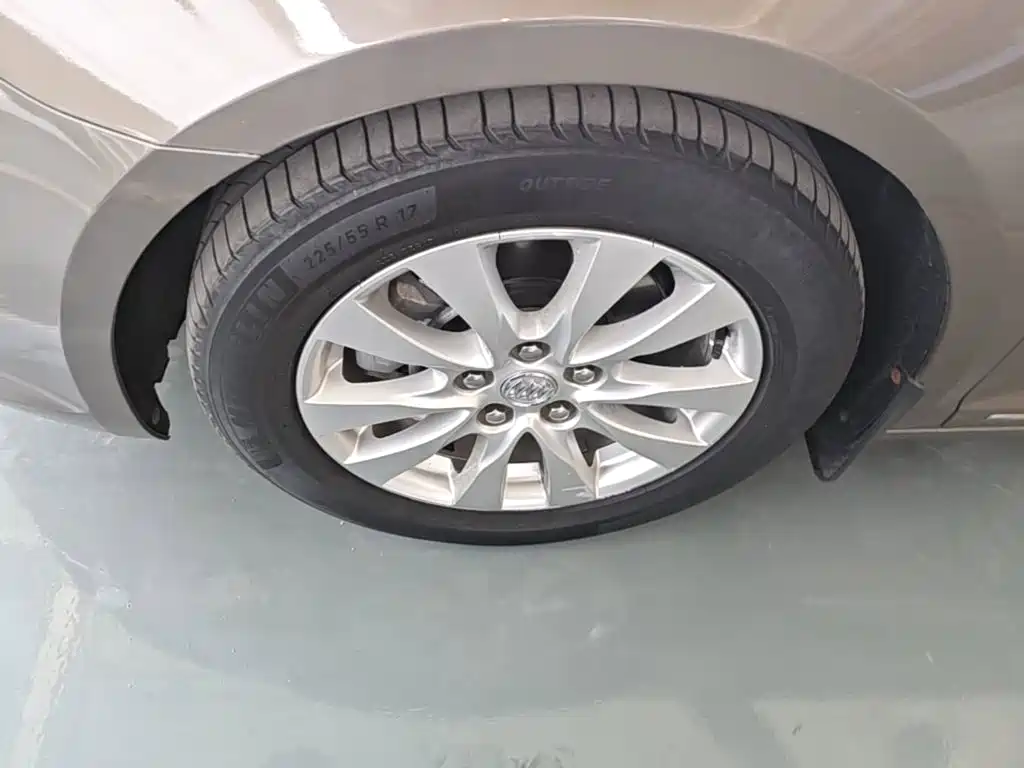 Buick LaCrosse — миниатюра 23