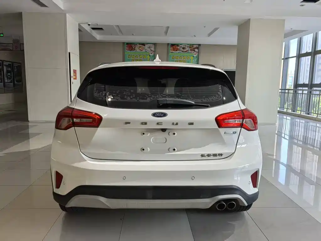 FORD FOX ACTIVE