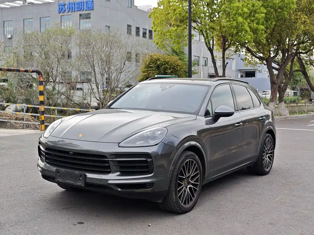 Porsche Cayenne 2021