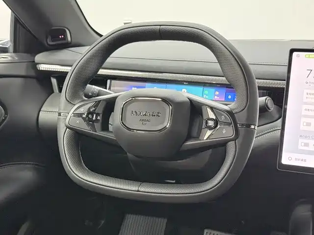 Lynk & Co 10 — миниатюра 10