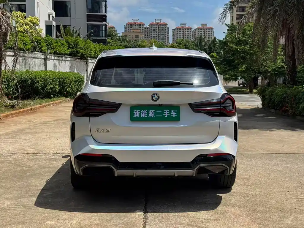 BMW iX3 — миниатюра 8
