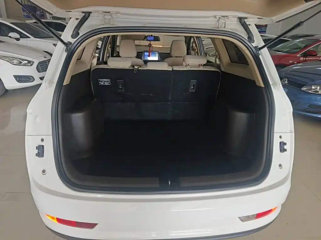 Baojun 310W — миниатюра 19