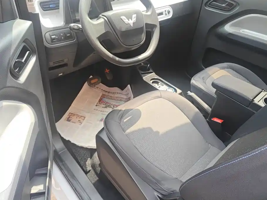 Wuling MINIEV — миниатюра 9