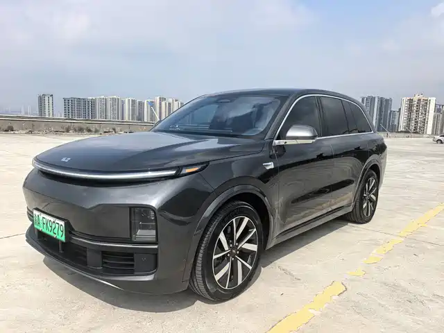 Li Auto L8