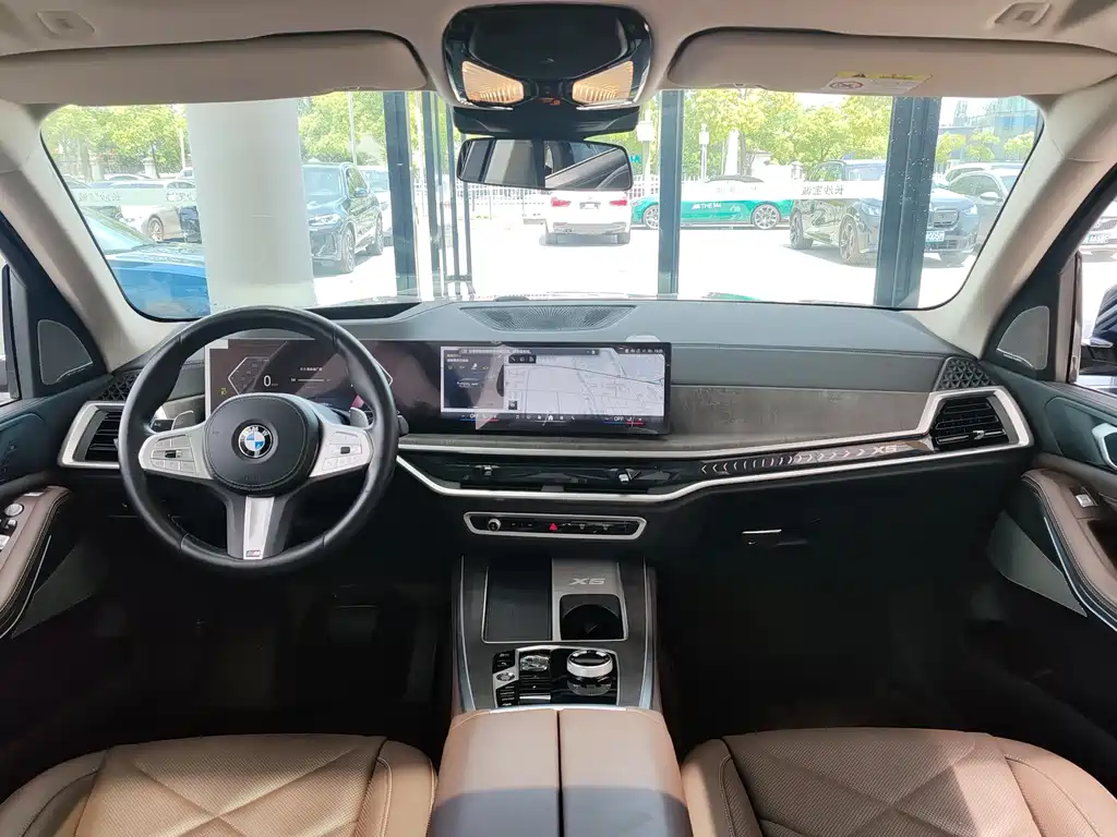 BMW X5 2023 xDrive 30Li Premium M Sport