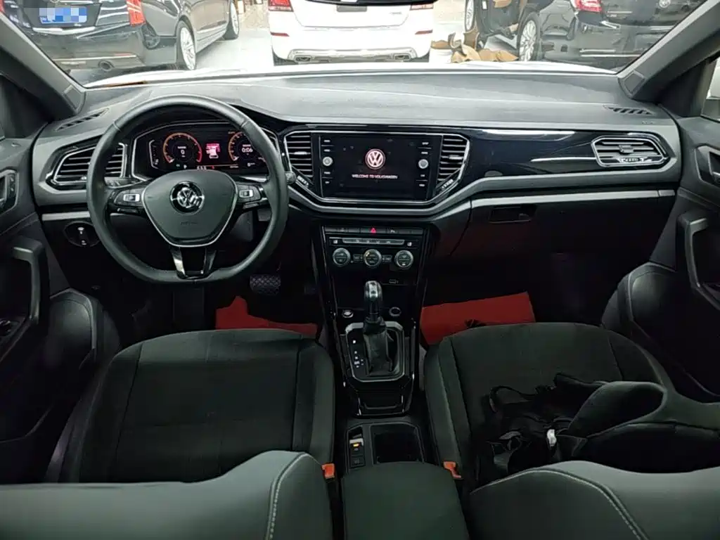 Volkswagen T-Roc — миниатюра 10