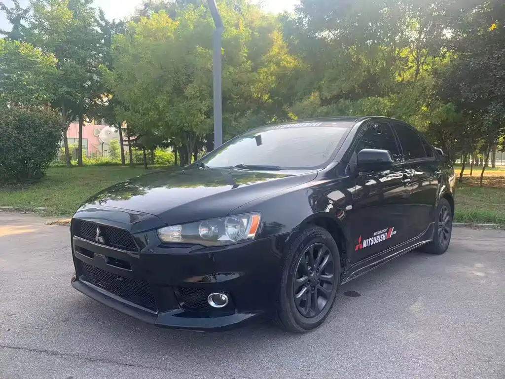 Mitsubishi Lancer EX 2012