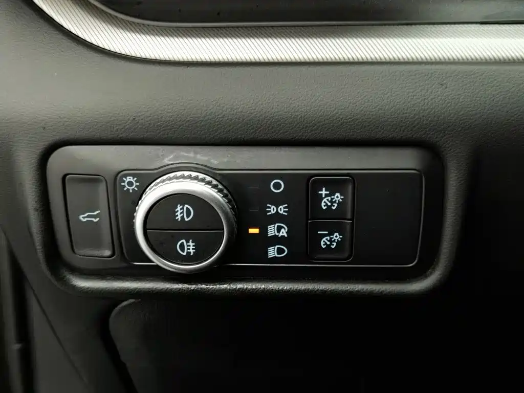 Ford Explorer — миниатюра 21