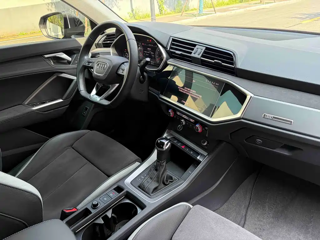 Audi Q3 — миниатюра 14