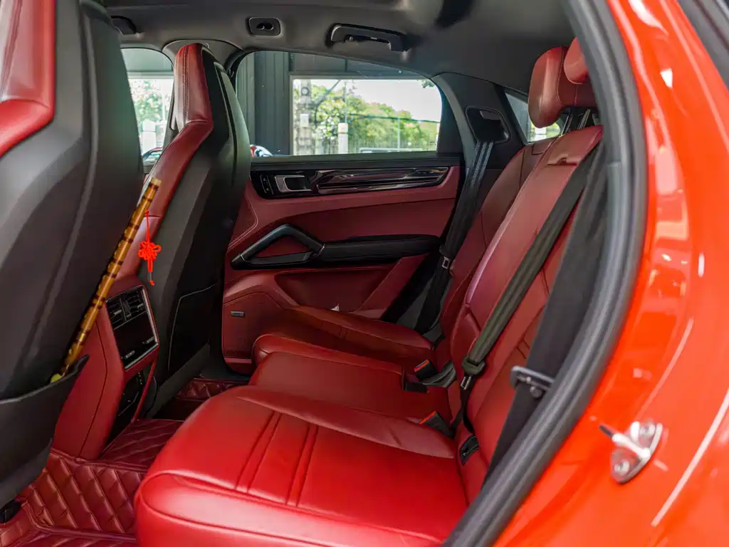 Porsche Cayenne — миниатюра 16