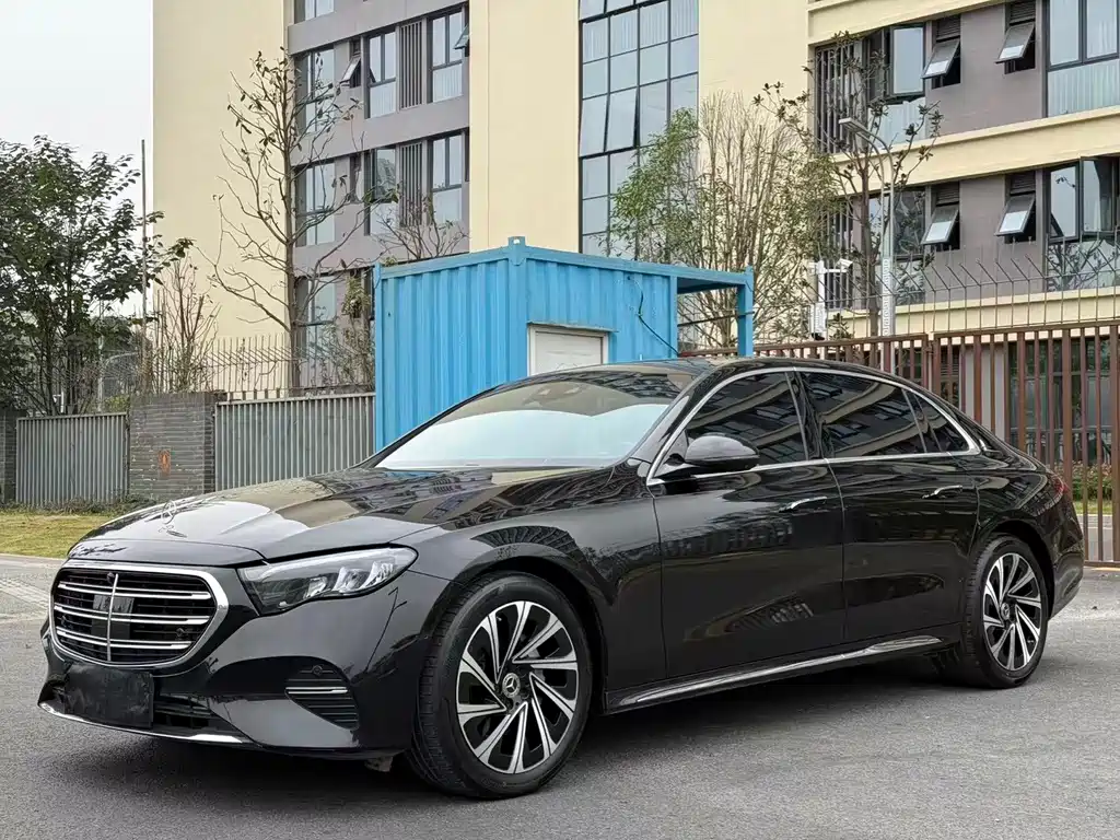 Mercedes-Benz E-Class 2024