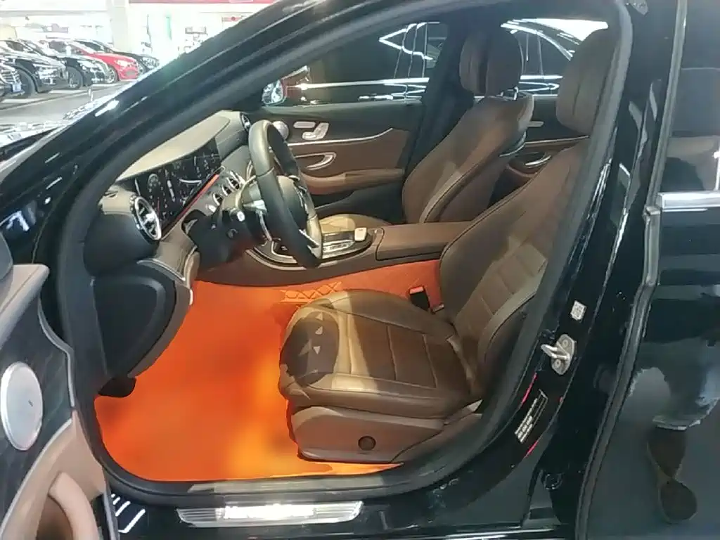 Mercedes-Benz E-Class — миниатюра 15