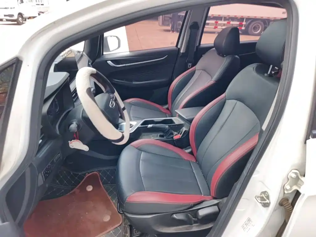 Geely Vision X3 — миниатюра 15
