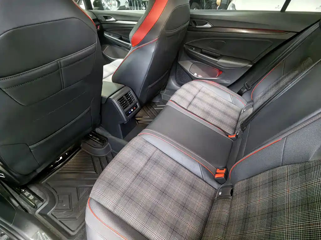Volkswagen Golf GTI GTI 2021 380TSI DSG GTI