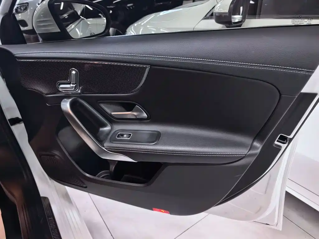 Mercedes-Benz A-Class — миниатюра 17