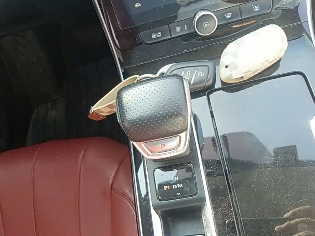 Roewe RX5 MAX — миниатюра 14