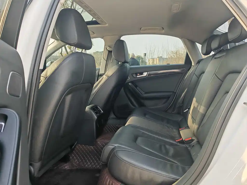 Audi A4L — миниатюра 12